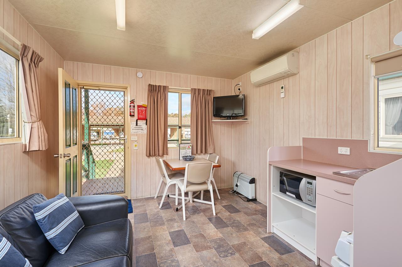 Gundagai Cabins & Tourist Park Exterior photo
